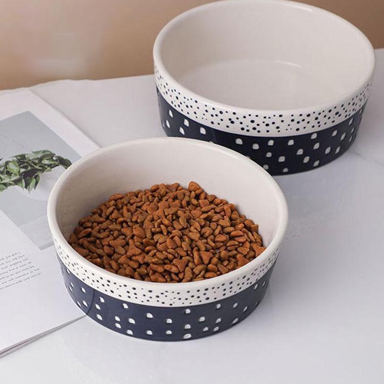 給餌器 犬用 ネコ用 ペットフィーダー 餌入れ 給餌器 餌やり器 ペット 猫 犬　留守 ペットボトル フードボウル ペット用品　食器 ペッ..