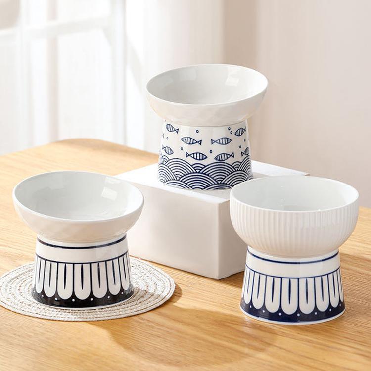 給餌器 猫 犬 給餌器 ペットボトル ペット ペットフィーダー 水飲み器 給水器 給水タンク　ペット用品..