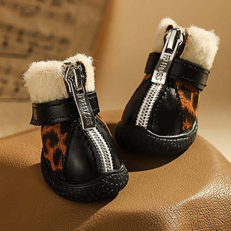 ドッグシューズ 犬の靴 犬用靴 ブーツ ペットシューズ 滑り止め お散歩 肉球保護 傷防止 ケガ防止 ソフト 中型犬 小型犬 転倒防止 履かせやすい