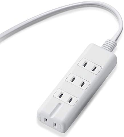エレコム 電源タップ マグネット 5m 4個口(内3ピン1) ホワイト T-KM01-2450WH＜店内2点以上お買上げでさらに200円引クーポン進呈＞ 未使用時にほこりの侵入を防止する「ほこり防止シャッター」を装備した電源タップです。また、差込口には耐熱性に優れたユリア樹脂を使用しており、万一の発熱の際にも融解しにくく、電気火災の防止に有効です。タップ底面の強力なネオジム磁石でしっかり固定できます。トラッキング現象による火災の防止に役立つ絶縁キャップ付きのコンセントプラグを採用しています。