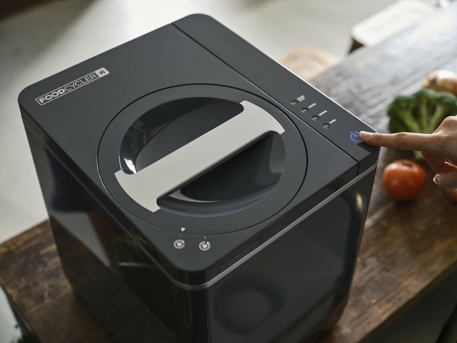 【国内正規品】FOODCYCLERFC-1001フードサイクラー家庭用生ごみ処理機ご自宅で生ごみをガーデニング肥料にサステナブル家電SDGsフードロスエコフレンドリーエシカルライフスタイル小型スタイリッシュリサイクルマシン【カナダブランド】