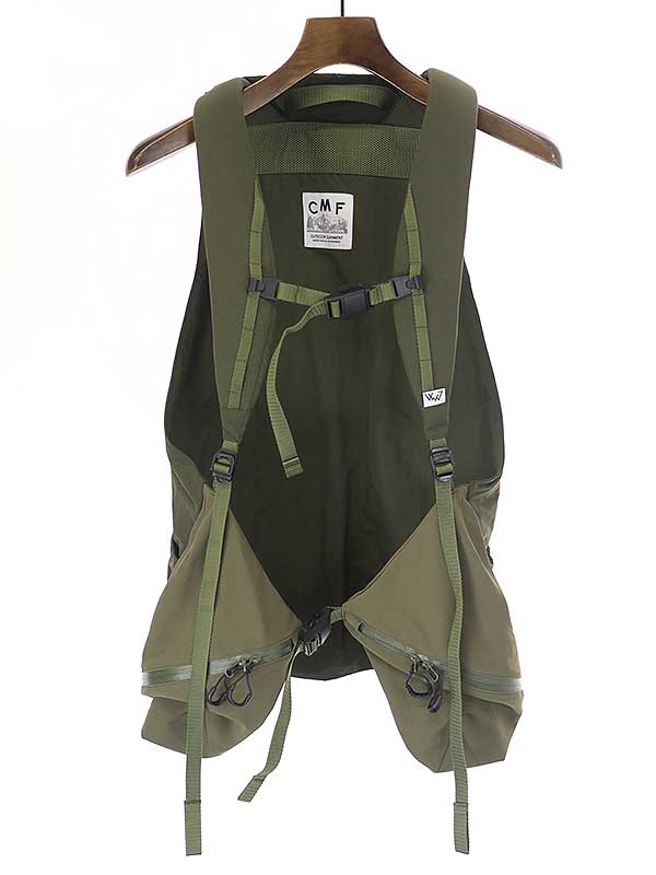 楽天MODESCAPE 楽天市場店COMFY OUTDOOR GARMENT シーエムエフアウトドアガーメント 22SS STEP OUT VEST NYLON ナイロンベスト カーキ系 F 【中古】 ITY92KGIX484