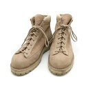 商品管理ID：ITBKXQ0N15SO Danner ダナー BEAUTY&YOUTH 別注 FIELD GORE-TEX スウェードレザーマウンテンブーツ D121299 コンディションについて コンディションランクの基準は、当社が設けた基準となります。 感じ方には個人差がありますので、参考程度にお考え下さい。 また、状態の全てを記載しきれない場合があります。 特にC・Dランクの商品は、詳細に記載しきれない毛玉や汚れ、小穴等の微細なダメージがある場合がございます。 新品・中古品に関わらず、一部の付属品がない場合がございます。 ガーメント等の例外を除いて、画像に写っているものが全てとなります。 気になる点がございましたら、ご注文前に質問欄よりお問い合わせください。 状態について詳細 全体的にスウェード特有のスレ・毛羽立ち、履き口やサイドソールに薄汚れがございます。 備考 付属品なし D121299 ベトナム製 商品詳細 商品管理ID ITBKXQ0N15SO ブランド Danner ダナー アイテム名 BEAUTY&YOUTH 別注 FIELD GORE-TEX スウェードレザーマウンテンブーツ サイズ表記 25cm サイズ寸法 アウトソール：30cm、ワイズ：10.5cm ※体型によっては画像のイメージと異なる場合がございます。お手持ちの洋服と記載の各実寸を比較してサイズ感をご確認ください。 色 ベージュ 素材 スウェードレザー 取扱い店舗 ご注文に関する注意事項 ※掲載商品は実店舗等で同時販売しており、欠品になる場合がございます。 恐れ入りますがその際はキャンセルとなりますことを予めご了承ください。 ※コンディションランクについては保存袋や箱、その他付属品の状態は対象外です。 ※掲載写真はお使いのモニターや環境設定等により若干色合いが異なって見える場合がございます。予めご了承ください。 ※新品・中古品に関わらず一部付属品がない場合がございます。掲載画像をご確認の上、ご不明点は事前にお問い合わせください。 返品について ※原則、お客様都合での返品は承りできません。ご不安な点は事前に問い合わせフォームよりお問い合わせください。 （商品の不良等、弊社過失の場合はお受け取りより7日以内にご連絡いただければ返品受付いたします。詳しくはこちらをご覧くださいませ。）Danner ダナー BEAUTY&YOUTH 別注 FIELD GORE-TEX スウェードレザーマウンテンブーツ ベージュ 25cm D121299 「Danner ダナー」一覧はこちら