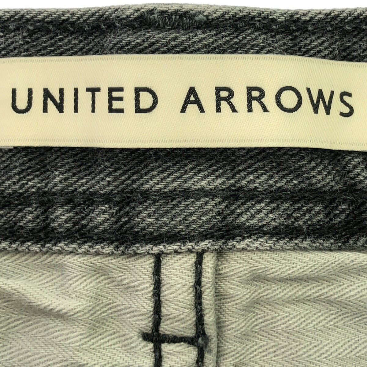 UNITED ARROWS ユナイテッドアローズ スリムテーパードデニムパンツ 1114-246-8155 グレー M 【中古】 ITEQ5QK602B2