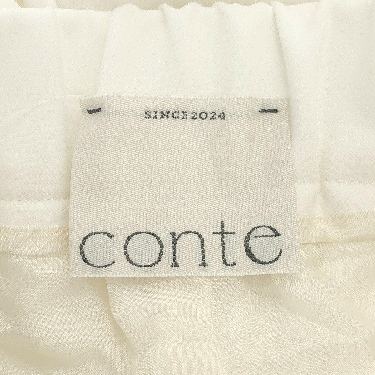 conte コンテ アシンメトリー タックパンツ 8514-144-0010 ホワイト 36 【中古】 IT4SZ9KUGKE8