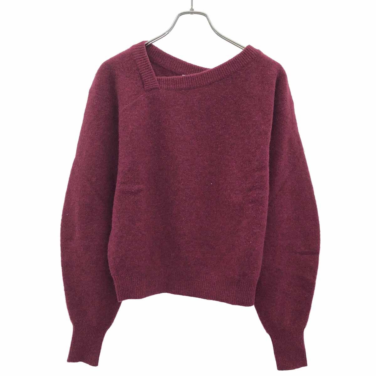 商品管理ID：IT9IDKW3JO8O CLANE クラネ DEFORM BOAT NECK YAK KNIT TOPS ボートネックニットトップス 11106-1102 コンディションについて コンディションランクの基準は、当社が設けた基準となります。 感じ方には個人差がありますので、参考程度にお考え下さい。 また、状態の全てを記載しきれない場合があります。 特にC・Dランクの商品は、詳細に記載しきれない毛玉や汚れ、小穴等の微細なダメージがある場合がございます。 新品・中古品に関わらず、一部の付属品がない場合がございます。 ガーメント等の例外を除いて、画像に写っているものが全てとなります。 気になる点がございましたら、ご注文前に質問欄よりお問い合わせください。 状態について詳細 全体的に毛羽立ちがございます。 備考 11106-1102 商品詳細 商品管理ID IT9IDKW3JO8O ブランド CLANE クラネ アイテム名 DEFORM BOAT NECK YAK KNIT TOPS ボートネックニットトップス サイズ表記 1 実寸 肩幅：51cm 身幅：55cm 着丈：約49.5cm 裄丈：86cm 袖丈：63.5cm ※体型によっては画像のイメージと異なる場合がございます。お手持ちの洋服と記載の各実寸を比較してサイズ感をご確認ください。 色 パープル系 素材 ヤク100％ 取扱い店舗 お問い合わせ 商品についてのご質問はフォームよりお気軽にどうぞ。 ※お電話でのお問い合わせは承っておりません。 恐れ入りますが、フォームよりご連絡ください。 &nbsp;&nbsp;✉&nbsp;&nbsp;お問い合わせフォームはこちら&nbsp;&nbsp; ご注文に関する注意事項 ※掲載商品は実店舗等で同時販売しており、欠品になる場合がございます。 恐れ入りますがその際はキャンセルとなりますことを予めご了承ください。 ※コンディションランクについては保存袋や箱、その他付属品の状態は対象外です。 ※掲載写真はお使いのモニターや環境設定等により若干色合いが異なって見える場合がございます。予めご了承ください。 ※新品・中古品に関わらず一部付属品がない場合がございます。掲載画像をご確認の上、ご不明点は事前にお問い合わせください。 返品について ※原則、お客様都合での返品は承りできません。ご不安な点は事前に問い合わせフォームよりお問い合わせください。 （商品の不良等、弊社過失の場合はお受け取りより7日以内にご連絡いただければ返品受付いたします。詳しくはこちらをご覧くださいませ。）CLANE クラネ DEFORM BOAT NECK YAK KNIT TOPS ボートネックニットトップス 11106-1102 パープル系 1 「CLANE クラネ」一覧はこちら