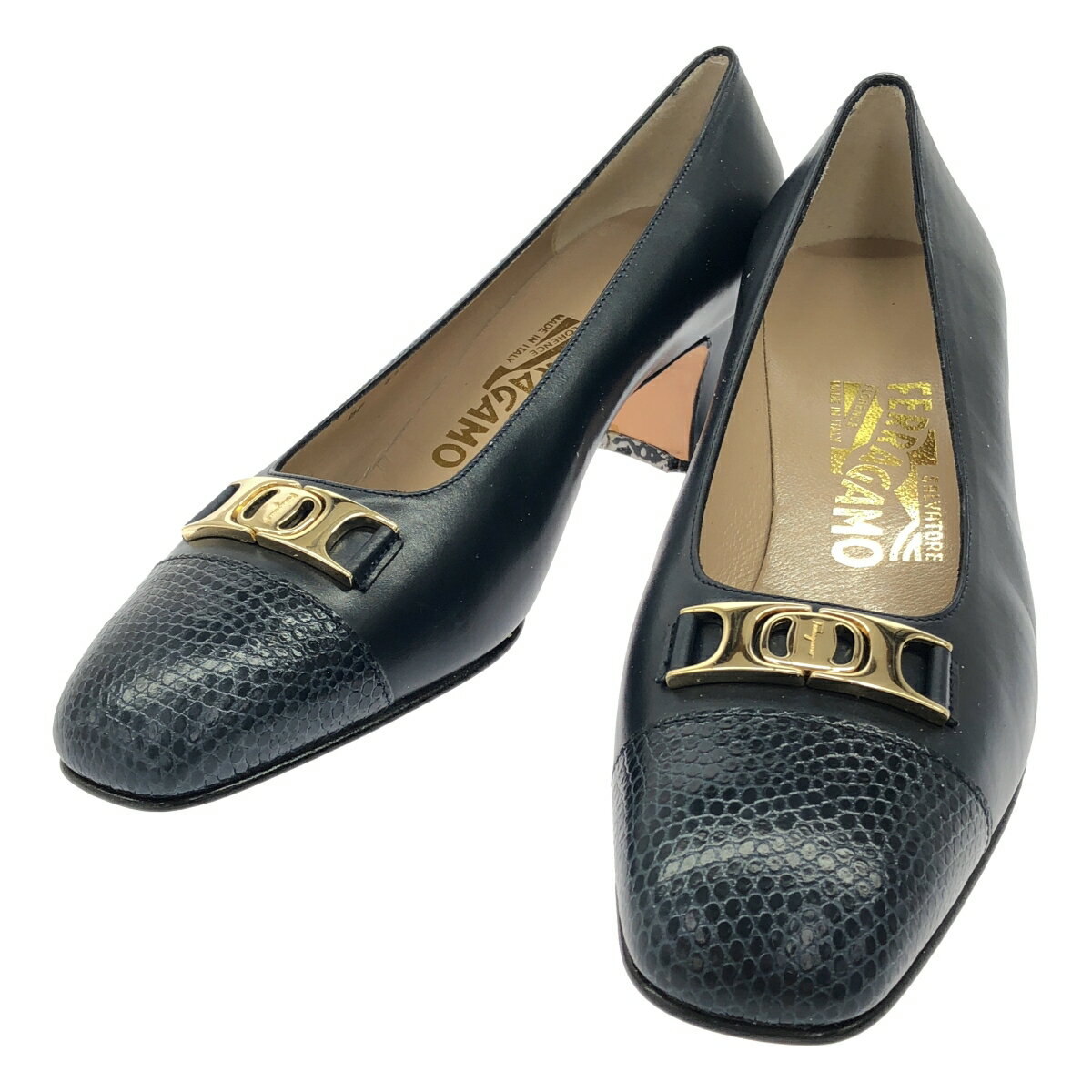 Salvatore Ferragamo サルバトーレ フェラガモ ガンチーニ エンボストゥレザーパンプス ネイビー 6 1/2 【中古】 ITQIWVDGGABC