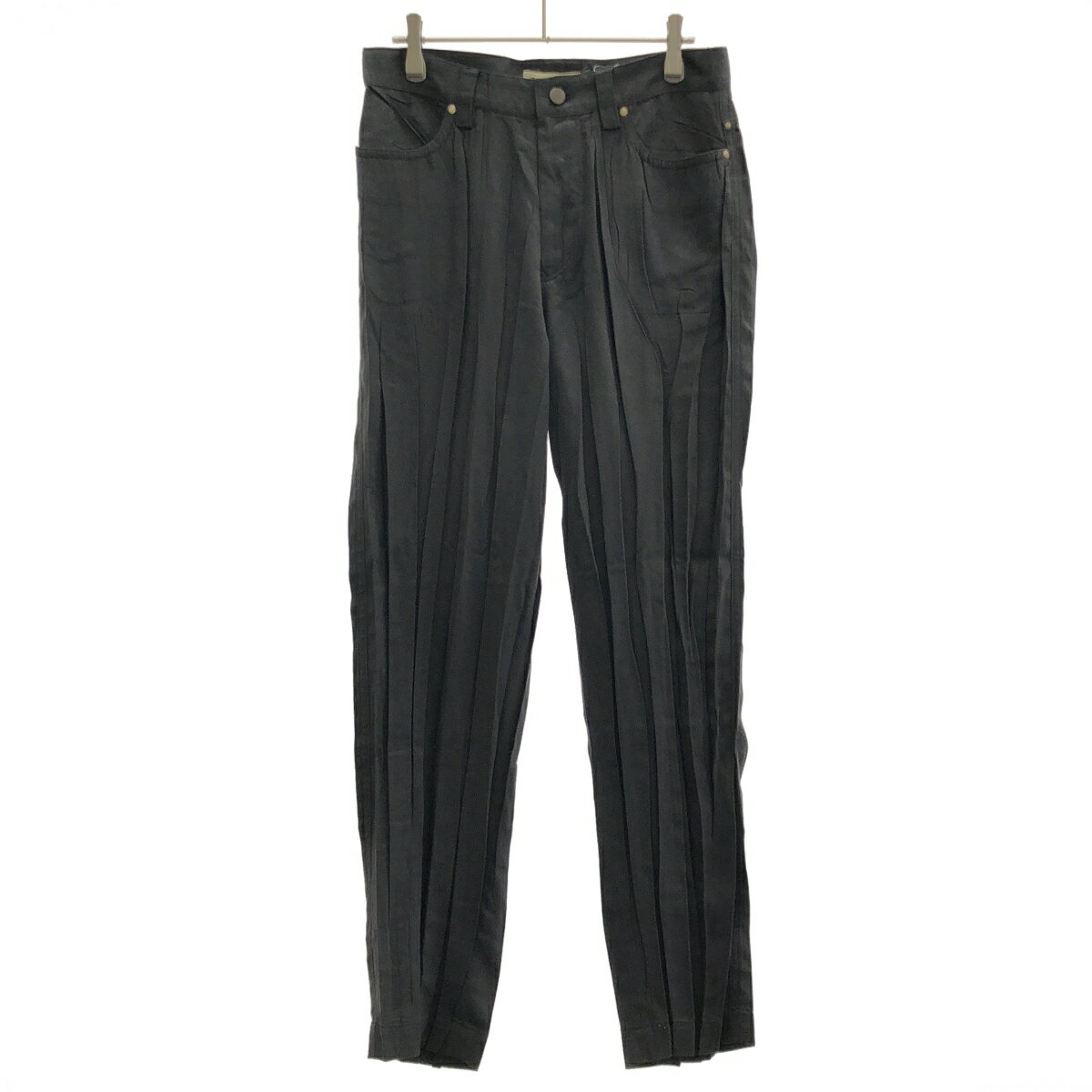 Rakuten - ISSEY MIYAKE イッセイミヤケ フェイクスウェードスタッズプリーツパンツ IM63-FF909 ブラック M 【中古】 ITA24ZFV7100