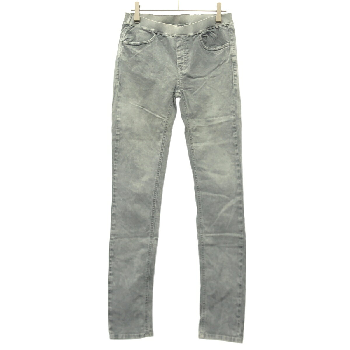 商品管理ID：ITJ8XCXROHC8 MM6 エムエムシックス 15SS ストレッチパンツ S52KA0034 コンディションについて コンディションランクの基準は、当社が設けた基準となります。 感じ方には個人差がありますので、参考程度にお考え下さい。 また、状態の全てを記載しきれない場合があります。 特にC・Dランクの商品は、詳細に記載しきれない毛玉や汚れ、小穴等の微細なダメージがある場合がございます。 新品・中古品に関わらず、一部の付属品がない場合がございます。 ガーメント等の例外を除いて、画像に写っているものが全てとなります。 気になる点がございましたら、ご注文前に質問欄よりお問い合わせください。 状態について詳細 柔軟剤の香りの付着、全体的にやや使用感がございます。 備考 S52KA0034 商品詳細 商品管理ID ITJ8XCXROHC8 ブランド MM6 エムエムシックス アイテム名 15SS ストレッチパンツ サイズ表記 38 実寸 ウエスト：69cm もも幅：24cm ひざ幅：16.5cm 裾幅：13.5cm 股上：20.5cm 股下：77.5cm ※体型によっては画像のイメージと異なる場合がございます。お手持ちの洋服と記載の各実寸を比較してサイズ感をご確認ください。 色 グレー 素材 綿97％、ポリウレタン3％ 取扱い店舗 お問い合わせ 商品についてのご質問はフォームよりお気軽にどうぞ。 ※お電話でのお問い合わせは承っておりません。 恐れ入りますが、フォームよりご連絡ください。 &nbsp;&nbsp;✉&nbsp;&nbsp;お問い合わせフォームはこちら&nbsp;&nbsp; ご注文に関する注意事項 ※掲載商品は実店舗等で同時販売しており、欠品になる場合がございます。 恐れ入りますがその際はキャンセルとなりますことを予めご了承ください。 ※コンディションランクについては保存袋や箱、その他付属品の状態は対象外です。 ※掲載写真はお使いのモニターや環境設定等により若干色合いが異なって見える場合がございます。予めご了承ください。 ※新品・中古品に関わらず一部付属品がない場合がございます。掲載画像をご確認の上、ご不明点は事前にお問い合わせください。 返品について ※原則、お客様都合での返品は承りできません。ご不安な点は事前に問い合わせフォームよりお問い合わせください。 （商品の不良等、弊社過失の場合はお受け取りより7日以内にご連絡いただければ返品受付いたします。詳しくはこちらをご覧くださいませ。）MM6 エムエムシックス 15SS ストレッチパンツ S52KA0034 グレー 38 「MM6 エムエムシックス」一覧はこちら