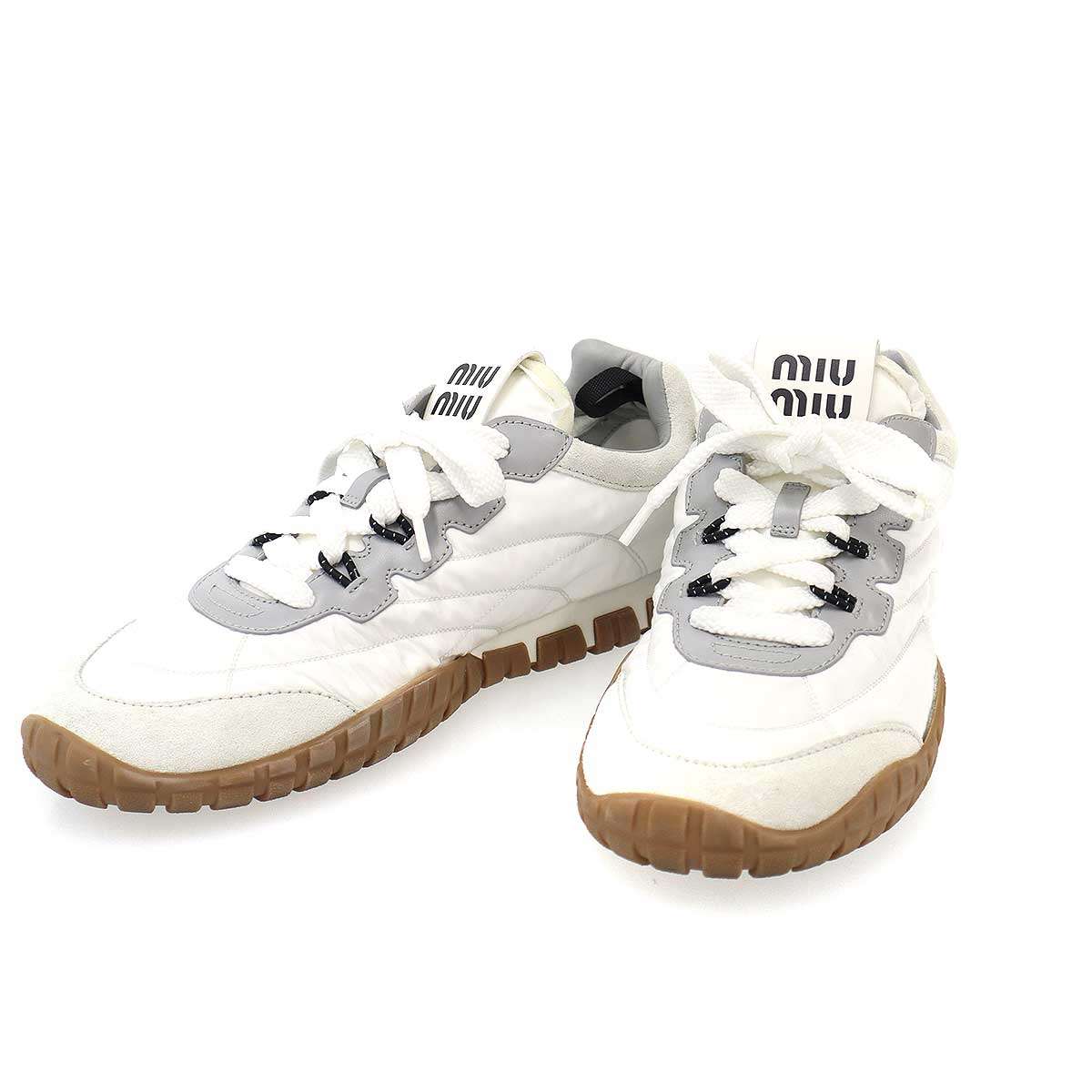 乐天商城 - miu miu ミュウミュウ Tyre テクニカルファブリックxスエードレザースニーカー ホワイト 41 【中古】 ITCCXID00M0S