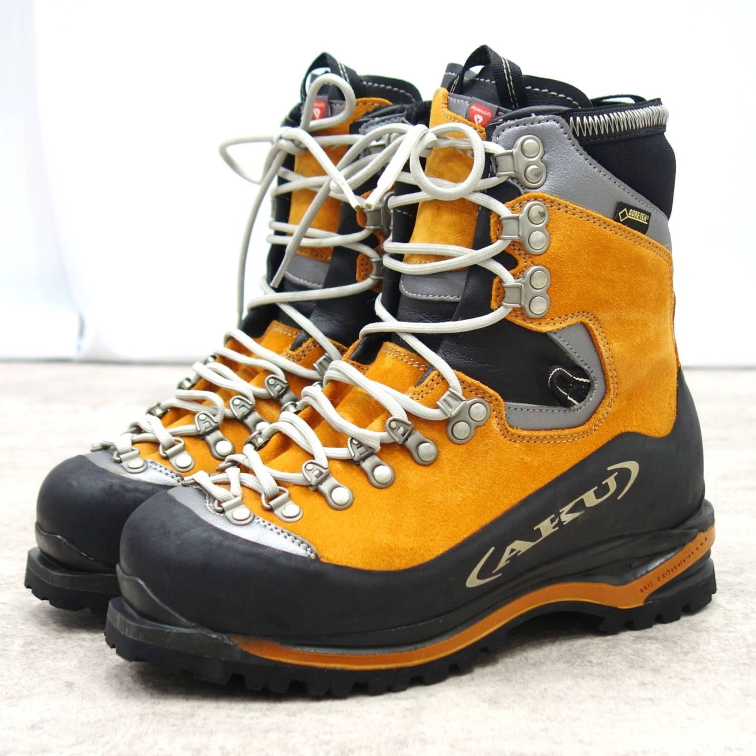 登山靴 アク　24.5 ゴアテックス　美品 AKU×GORE-TEX / アク トレッキングシューズ 登山靴 ゴアテックス UK5 1