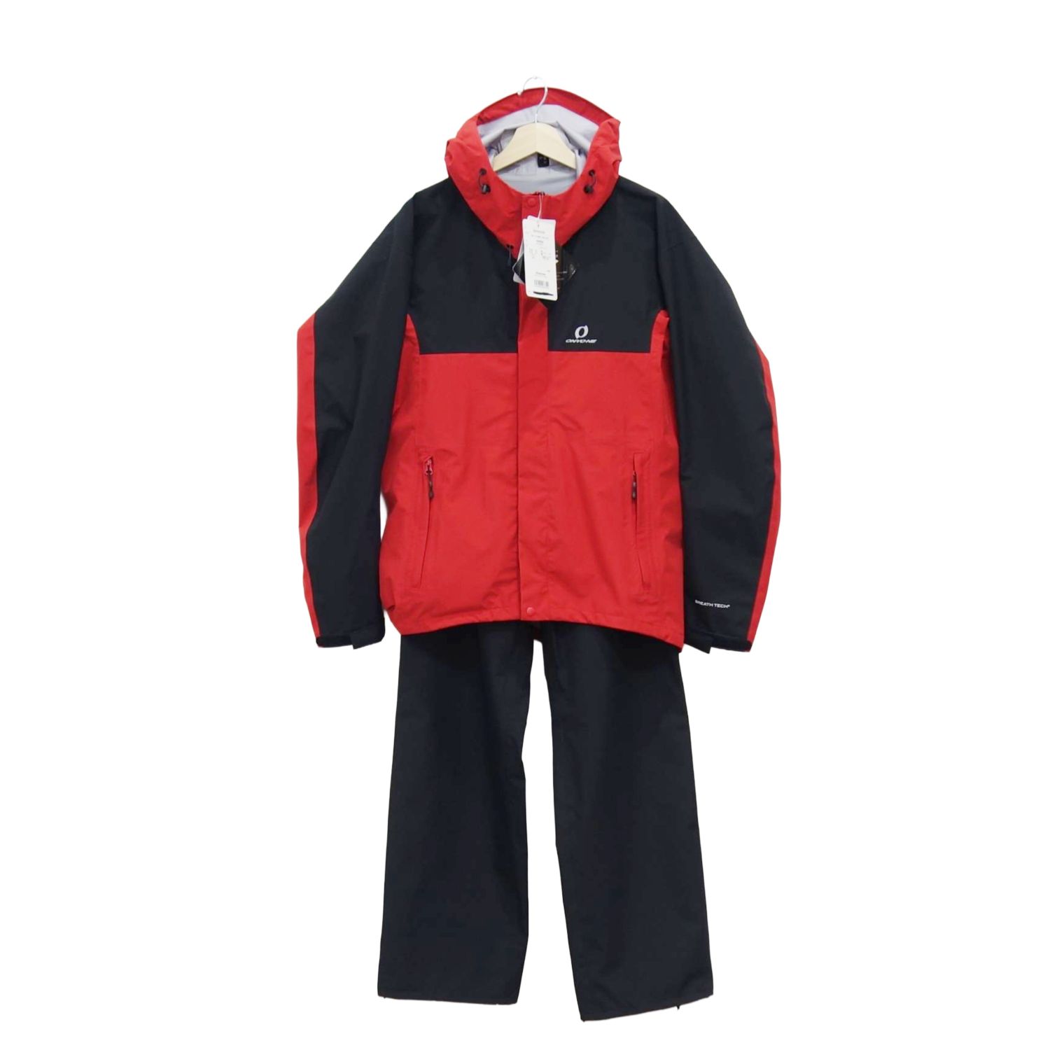 ■商品名オンヨネ ONYONE レインスーツ コンバット ジャケット パンツ セット 雨具 登山 アウトドア レッド ブラック サイズL■状態説明・オンヨネ「MEN'S COMBAT RAIN SUITS」です♪・ODS95030・未使用（新古品）です♪【付属品：なし】■素材ポリエステル■カラーレッド ブラック■表記サイズL■実寸サイズ着丈：約75cm身幅：約57.5cm肩幅：約55cmウエスト：約72cm股下：約79cm裾幅：約23cm■状態ランクSS 未使用品・新古品■店舗管理番号cd06ol-rk26y12902_red _l 状態ランクについて サイズカイドはこちら このブランドの他の商品も見る このカテゴリーの他の商品も見るPHOTO CONDITION RANKSS未使用品・新古品Sタグは無いが使用感のない新品同様の状態SA使用感のほぼ無いとてもキレイなUSED品A使用感の少ない全体的にキレイなUSED品AB使用感があるが、傷や汚れの気にならない状態B傷や汚れがあるが、まだまだ使用可能な状態BCBランクよりも傷汚れが目立つ状態C目立つ使用感や、傷汚れが見られる状態Dダメージなどが多く見受けられる難有、要修理品※独自の程度表です。大体の目安としてお考えください。　DESCRIPTION■商品名オンヨネ ONYONE レインスーツ コンバット ジャケット パンツ セット 雨具 登山 アウトドア レッド ブラック サイズL■状態説明・オンヨネ「MEN'S COMBAT RAIN SUITS」です♪・ODS95030・未使用（新古品）です♪【付属品：なし】■素材ポリエステル■カラーレッド ブラック■表記サイズL■実寸サイズ着丈：約75cm身幅：約57.5cm肩幅：約55cmウエスト：約72cm股下：約79cm裾幅：約23cm■状態ランクSS 未使用品・新古品■商品管理番号cd06ol-rk26y12902 状態ランクについて サイズカイドはこちら このブランドの他の商品も見る このカテゴリーの他の商品も見る
