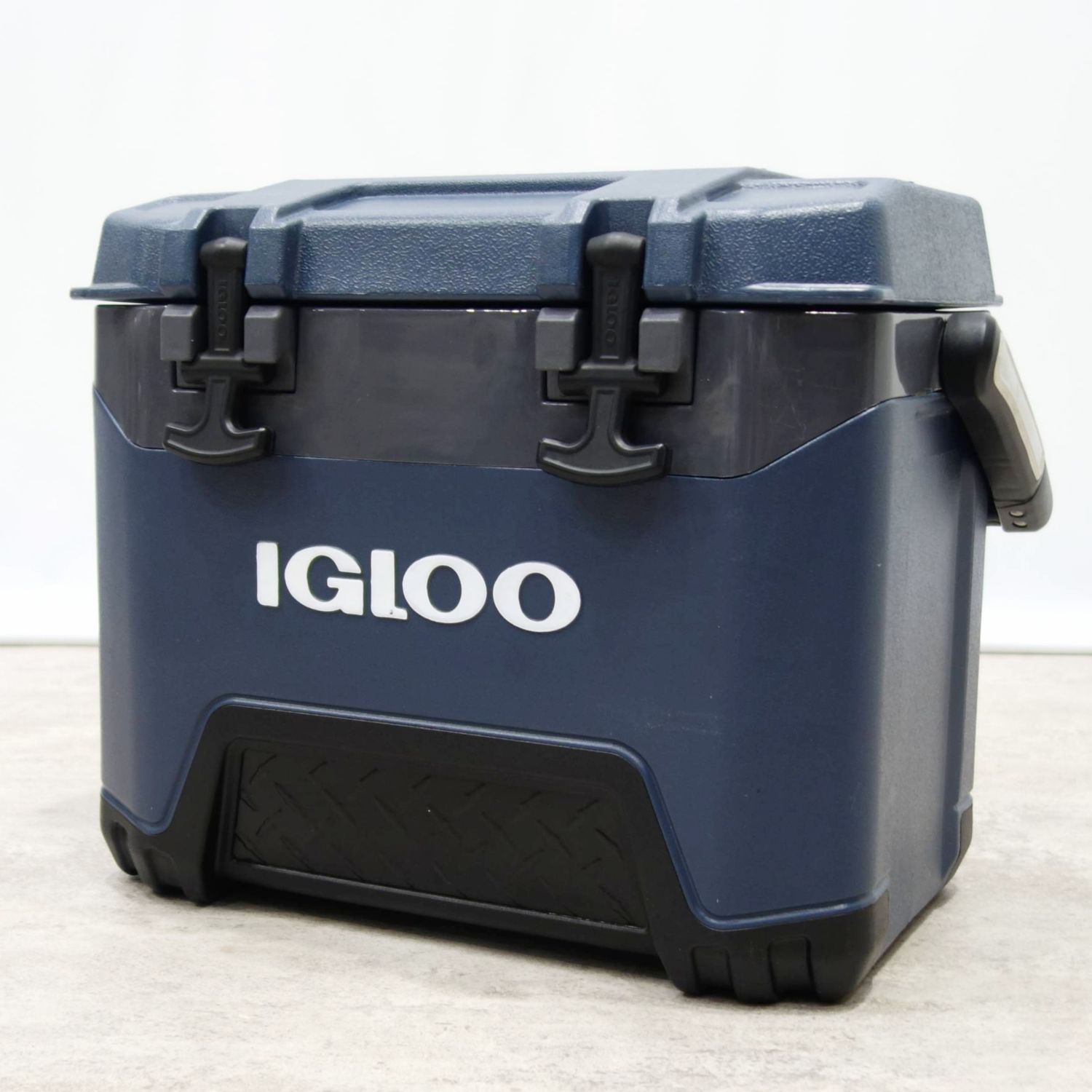 ほぼ新品 IGLOO BMX52 49L 大型クーラーボックス igloo（イグルー） クーラーボックス ラティチュード クーラー 52QT