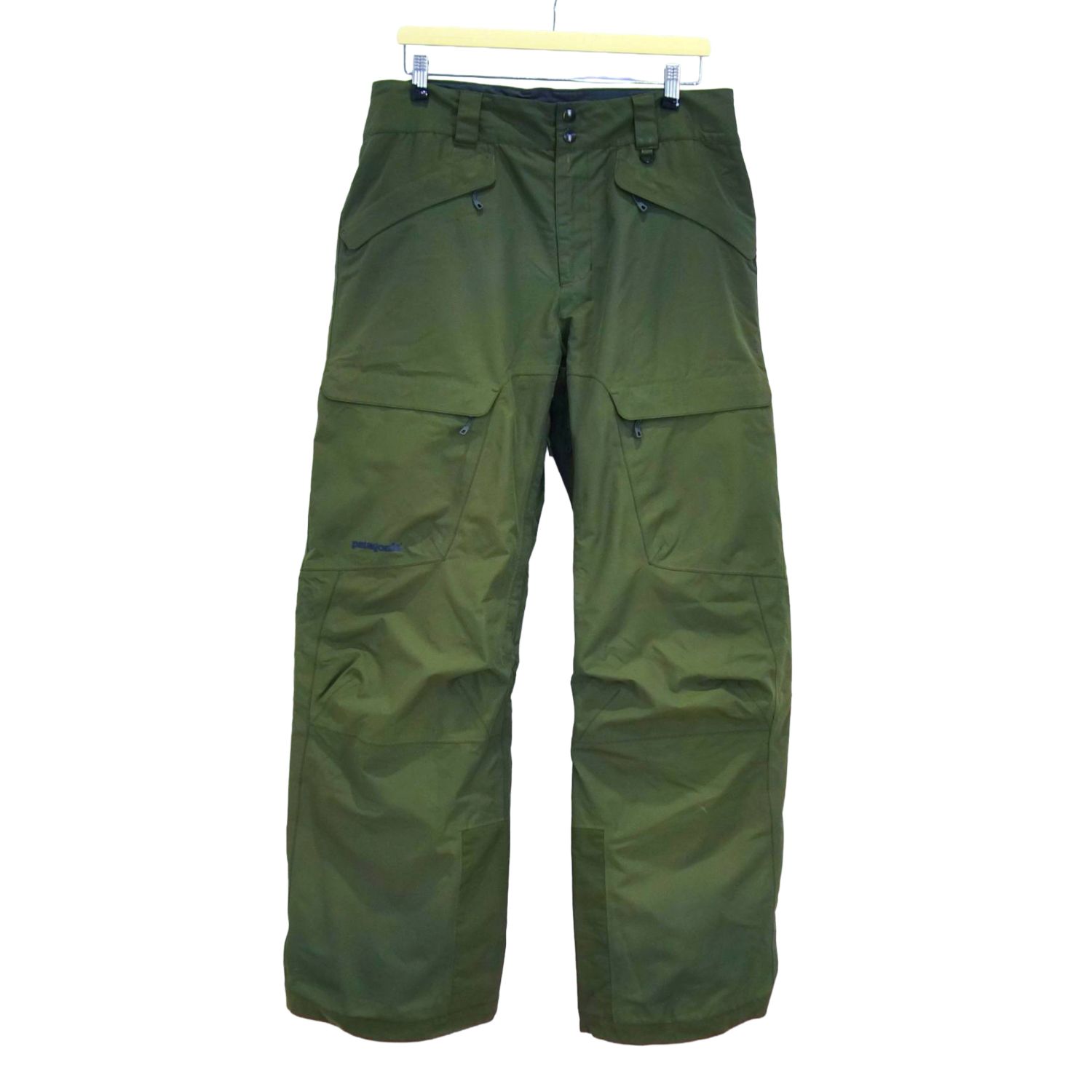 ■商品名パタゴニア PATAGONIA snowshot pants STY3116 FA12 スノー ショット パンツ メンズ L スノーボード ウエア - サイズL■状態説明・パタゴニア スノーショットパンツです♪・サイズ：メンズ L・使用感やキズはございますがまだまだお使いいただける状態です♪【付属品：なし】■素材-■カラー-■表記サイズL■実寸サイズウエスト：約94cm股上/股下：約31cm/82.5cmわたり幅：約38.5cm裾幅：約30cm総丈：約110cm■状態ランクB 傷や汚れがあるが、まだまだ使用可能な状態■店舗管理番号cd02do-rk26y11264 状態ランクについて サイズカイドはこちら このブランドの他の商品も見る このカテゴリーの他の商品も見るPHOTO CONDITION RANKSS未使用品・新古品Sタグは無いが使用感のない新品同様の状態SA使用感のほぼ無いとてもキレイなUSED品A使用感の少ない全体的にキレイなUSED品AB使用感があるが、傷や汚れの気にならない状態B傷や汚れがあるが、まだまだ使用可能な状態BCBランクよりも傷汚れが目立つ状態C目立つ使用感や、傷汚れが見られる状態Dダメージなどが多く見受けられる難有、要修理品※独自の程度表です。大体の目安としてお考えください。　DESCRIPTION■商品名パタゴニア PATAGONIA snowshot pants STY3116 FA12 スノー ショット パンツ メンズ L スノーボード ウエア - サイズL■状態説明・パタゴニア スノーショットパンツです♪・サイズ：メンズ L・使用感やキズはございますがまだまだお使いいただける状態です♪【付属品：なし】■素材-■カラー-■表記サイズL■実寸サイズウエスト：約94cm股上/股下：約31cm/82.5cmわたり幅：約38.5cm裾幅：約30cm総丈：約110cm■状態ランクB 傷や汚れがあるが、まだまだ使用可能な状態■商品管理番号cd02do-rk26y11264 状態ランクについて サイズカイドはこちら このブランドの他の商品も見る このカテゴリーの他の商品も見る