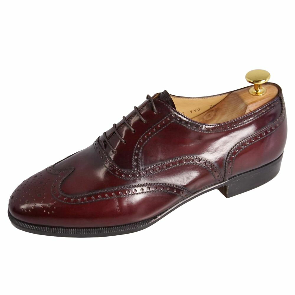 フェラガモ・バーガンディーレザー ウィングチップ ドレスシューズ Salvatore Ferragamo (サルヴァトーレフェラガモ) ストレートチップ 外