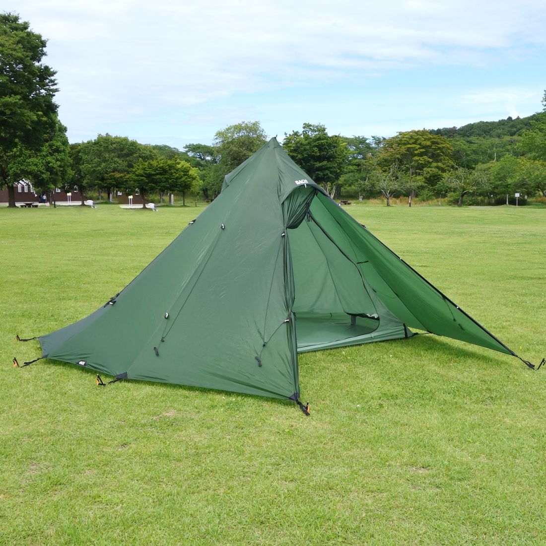 【極美品】バッハ BACH Equipment Wickiup 5 Willow bough Green 5人用 ワンポール テント 軽量 キャンプ アウトドア グリーン【中古】