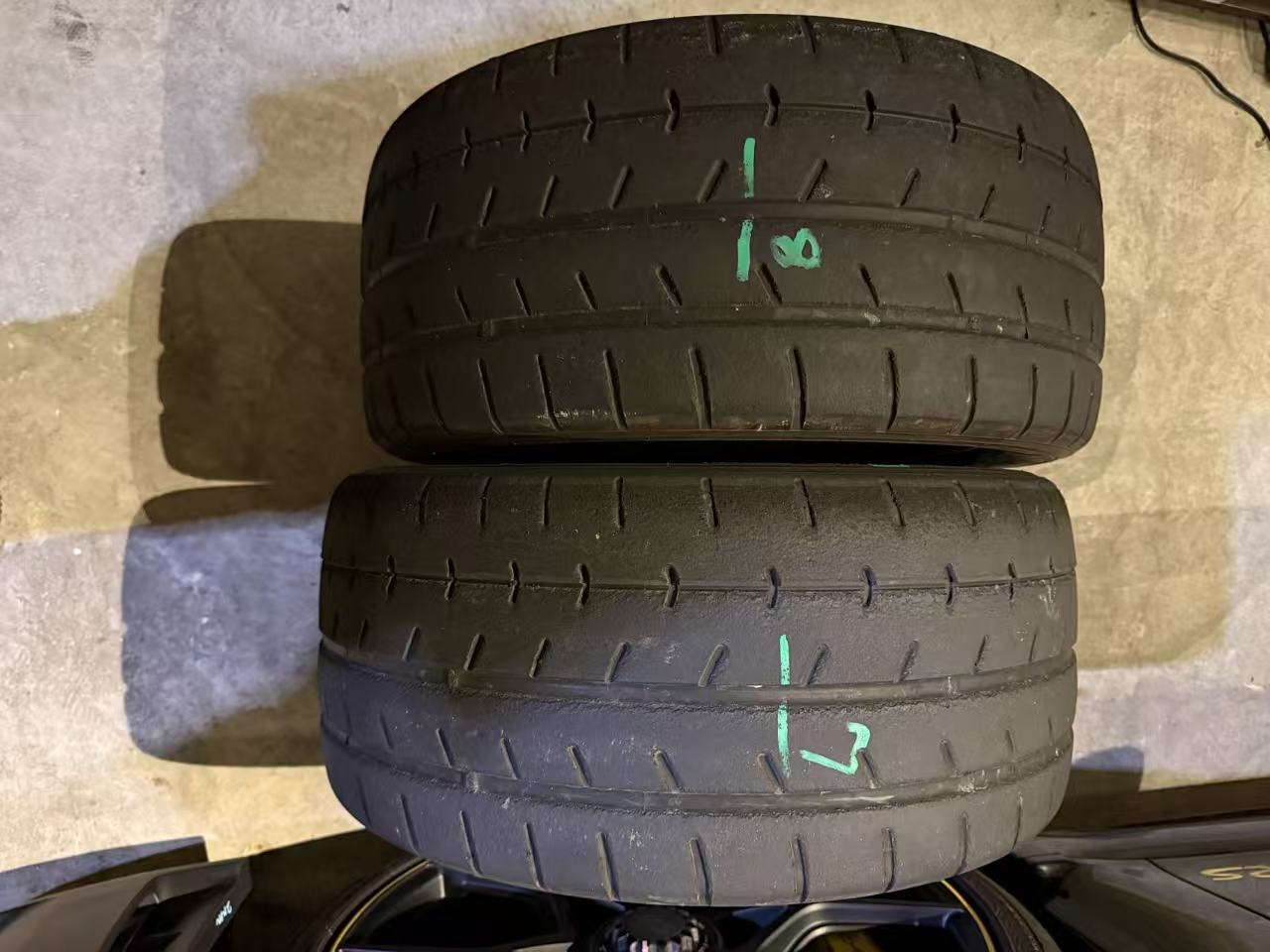 Rakuten - 横浜ゴム（YOKOHAMA） ADVAN A052 245/40R17 95W 2023年製3823 中古タイヤ 2本セット 7&8 約1.9~2.1mm摩耗