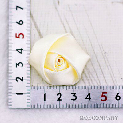 バラ 薔薇 ホワイト 【2個入り】リボン 布 手芸材料 ハンドメイド 素材 moecompany-10001607 モエカンパニー〜デコ・ジュエリー サンプル画像2