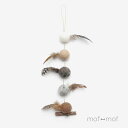 Wet Nose キャットトイ 渡り鳥 猫用おもちゃ 自然素材で染色 本物の羽根や木 ウールのボール 猫の好奇心を刺激 インテリア 洗える ペット用 ギフト ハンドメイド モフモフ