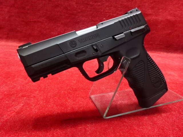 【店内全品3％オフクーポン】KWC TAURUS PT24/7 リアル刻印 CO2ガスガン スムースカスタム済み トーラス【あす楽】