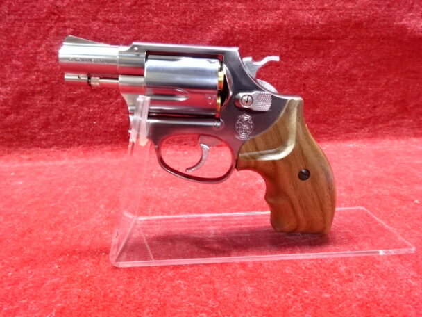 マルシン S&W M60 チーフスペシャル 2インチ シルバーABS リアルウッドグリップ 6mmBB Xカートリッジ仕様 【あす楽】のサムネイル
