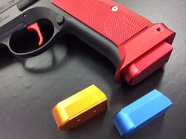 【エントリーで最大10倍＆3％クーポン】Carbon8 Cz75 GBB専用　CNCアルミニウム　マグバンパー　RED 【あす楽】のサムネイル