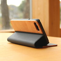 動画等の視聴に便利なスタンド機能付き