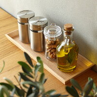 塩・胡椒などの調味料をまとめて収納できるおしゃれなトレイ