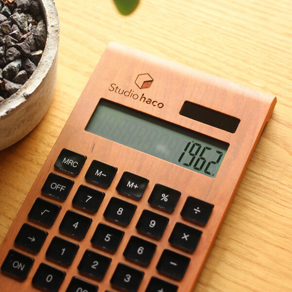 【 Hacoa 公式 】 電卓 ロゴ刻印 木製 名入れ ギフト 12桁 ソーラー電卓 オリジナル おしゃれ かわいい シンプル 開店祝い 記念品 ノベルティ 店舗備品 男性 女性 プレゼント 木香屋 ハコア ■【ロゴ刻印代込】「Solar Battery Calculator Desk Type」のサムネイル