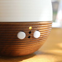 茶筒やお椀等の日本の茶道具を作る際に使われる意匠「盛筋(もりすじ)」を全面にあしらい、品位を漂わせます
