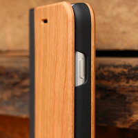 手帳型なので液晶面もしっかりガード、扱いやすいiPhoneケース
