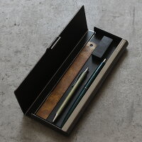 約180×φ13mm迄のペンを収納可能できます。