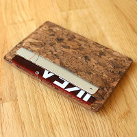 コルクレザーを活用、薄く、かさばらず、無駄のない「CONNIESlimCardCase」