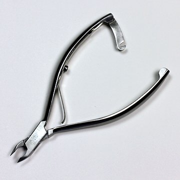 ドイツ・ゾーリンゲン AXiON（アクシオン）甘皮ニッパー 高級半スモーク仕上げ（本革製ブレードカバー付き）#slg008965fba