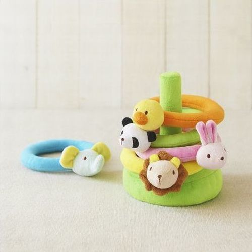 ふわふわなげっこ 布 おもちゃ 輪投げ ガラガラ ラトル 赤ちゃん 投げる 出産祝い 0歳 1歳 2歳 誕生日 プレゼント 男の子 女の子 ハーフバースデー エドインターのサムネイル