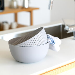 Colander&Bowl 米とぎにも使えるザルとボウル ライクイット【like-it ぼうる ざる 米研ぎ 軽量 プラスチック ボール 白米 キッチン用品 キッチン雑貨 キッチンアイテム 耐熱 そうめん水切り サラダ 日本製 お米 新生活 引っ越し祝い 女性 父の日 男性 料理】