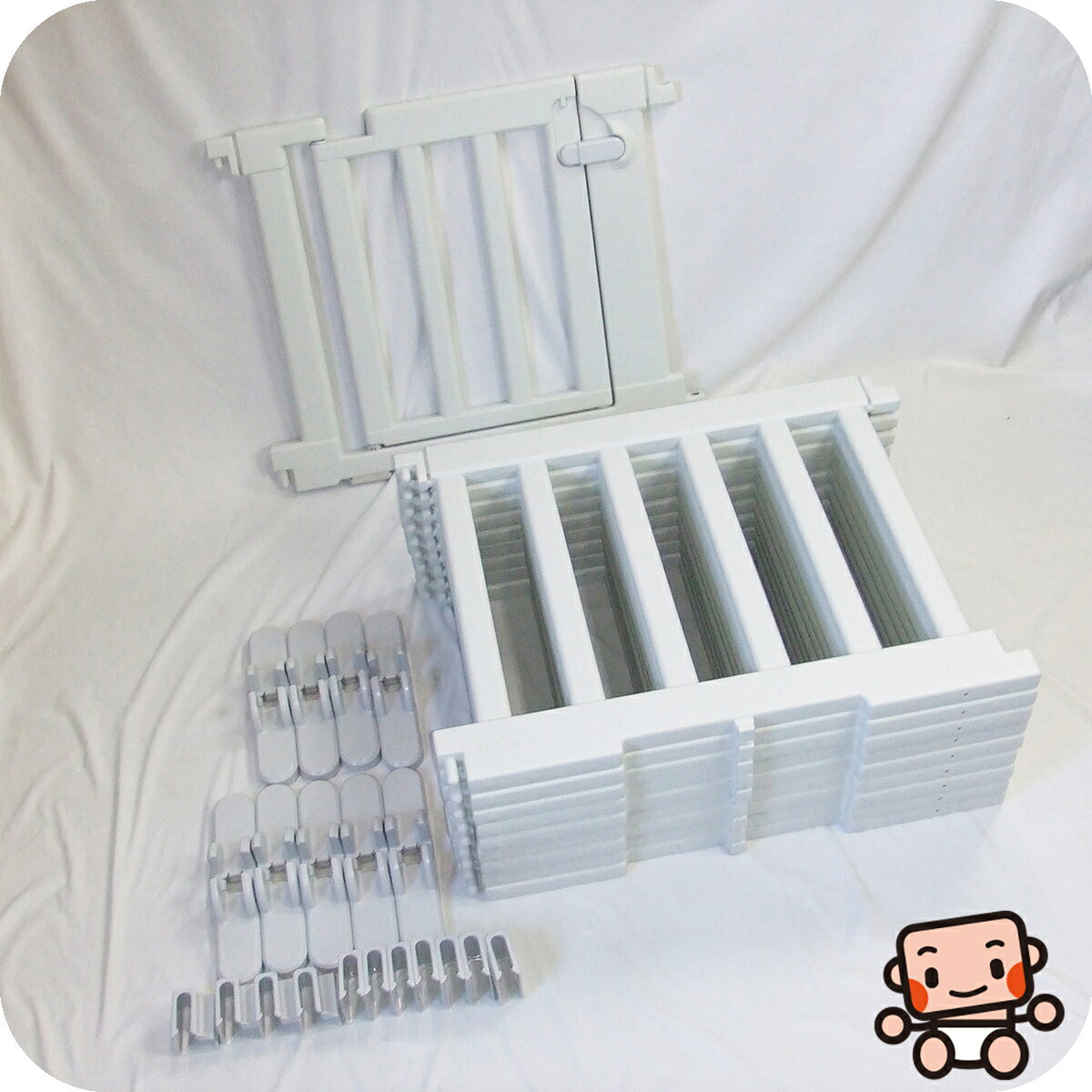 【お得っ!厳選中古】美品 パーテーションにも使えるベビーサークル 10枚セット ドア付 222×150×60cm【A.美品】【中古】n1207455584