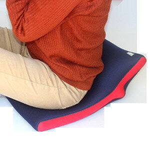 クロッツ やわらか湯たんぽ 座ぶとんタイプ 立ち上がり付 【9～18営業日前後で出荷】冬のあったか 温かい 贈り物 暖房器具 送料無料のサムネイル