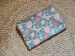 Rakuten - フランス　パリ　Mark ＆Spencer のWilliam Morris　コレクション のIポーチ