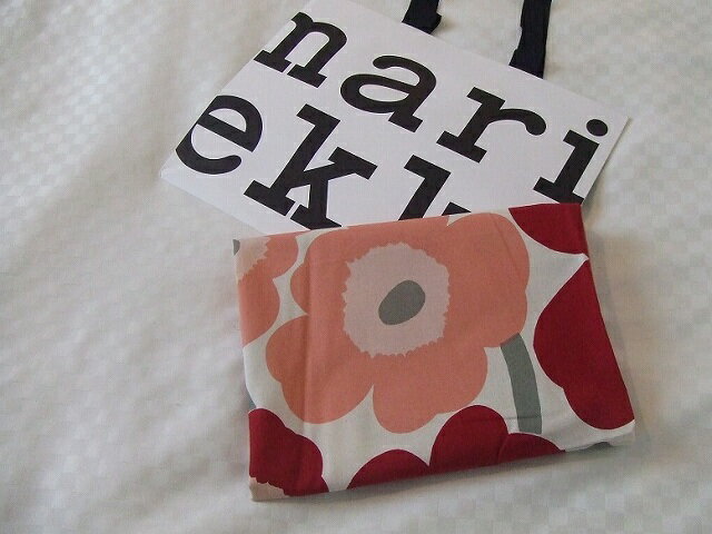 北欧　フィンランド　老舗Marimekko(マリメッコ）の生地（生地）　