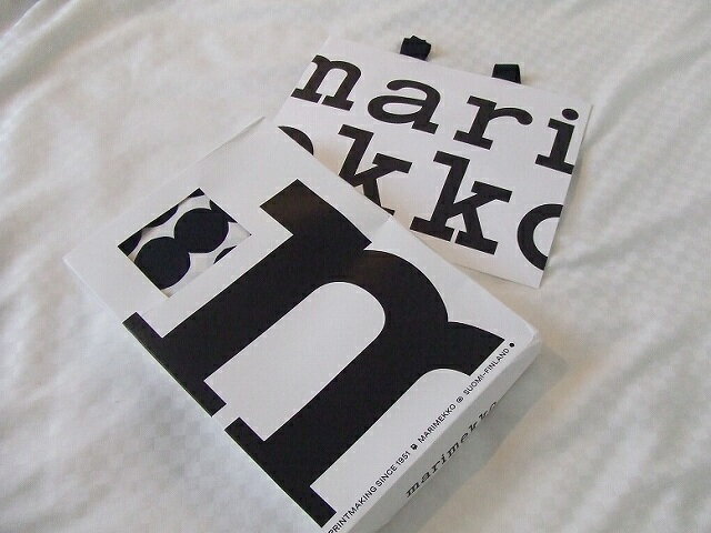 �̲��ե������Marimekko�����ץ���ȥ����֥�ߥȥ�2��Υ��å�