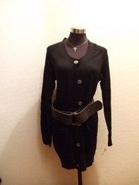 フランス　パリ　Benetton (ベネトン）最新ロングカーデイガン