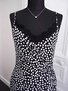 フランス　パリ　FIFILLES Paris（フィフィーユパリ）新作ワンピース