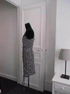 フランス　パリ　FIFILLES Paris（フィフィーユパリ）新作ワンピース