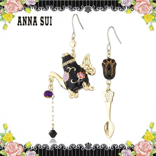 アナスイ アナスイ ポーチ ANNA SUI 蝶モチーフ ティーポット＆スプーンモチーフ ピアス ティーパーティー デイリー アシンメトリー お祝い 贈り物 プレゼント ギフト 誕生日 ブランド ホワイトデー お返し バレンタイン プレゼント