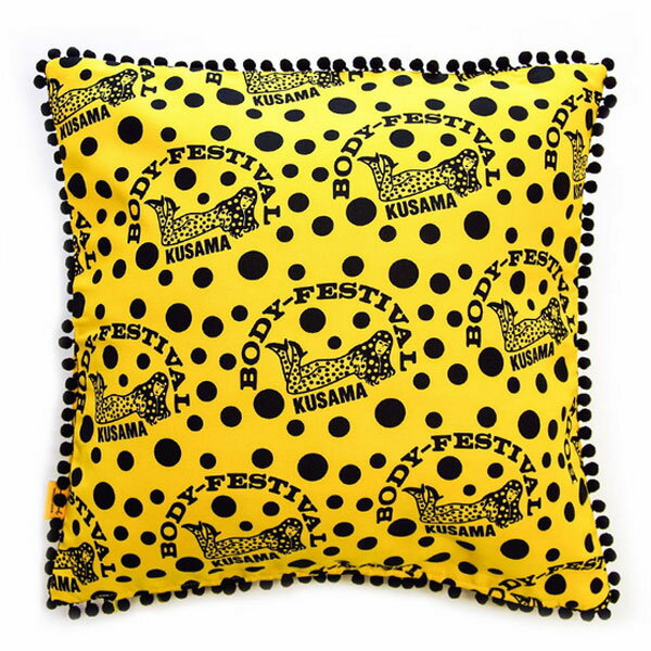 草間彌生 yayoi kusama クッション クッションカバー インテリア ドット BODY FESTIVAL 作品 インテリア カバー イエロー 水玉レッド ボンボン BODY FESTIVAL(赤×白) 引っ越し 祝い ギフト プレゼント ブランド クリスマス ハロウィン バレンタイン 3