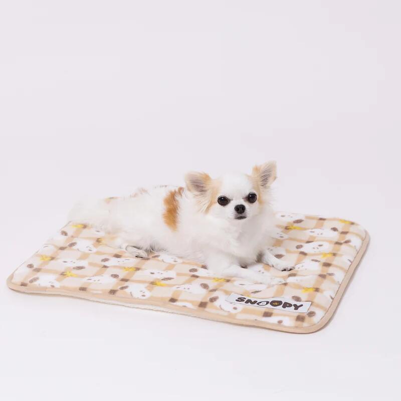 ベルト専門店 MONCRESTのスヌーピー チェックボアブランケット M | ペット用 犬 猫 防寒 インドア SNOOPY PEANUTS｜アングル3
