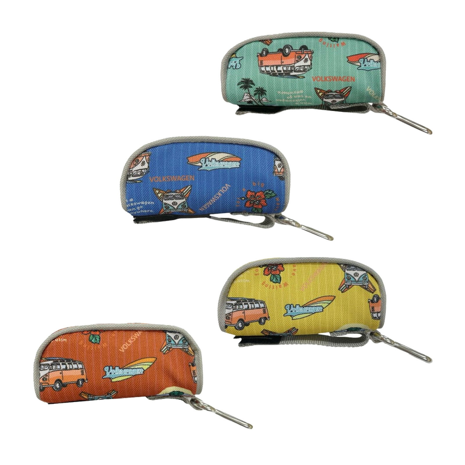 フォルクスワーゲンボールホルダー2025年モデル。 T1BUSとサーフィンをテーマにしたパターン生地のカジュアルデザイン。 カラビナー、ベルト用ループ付きでキャディバッグにもパンツにも取付可能。 2球入れ用。 ※ボールは別売りです。 ■カラー：ブルー、グリーン、レッド、イエロー ■サイズ：2個入れ ■素材：合成繊維（ポリエステル） ■原産国：インドネシア ゴルフ ラウンド グッズ 小物 ボール 収納 ポーチ 袋 専用 ケースフォルクスワーゲンボールホルダー2025年モデル。 T1BUSとサーフィンをテーマにしたパターン生地のカジュアルデザイン。 カラビナー、ベルト用ループ付きでキャディバッグにもパンツにも取付可能。 2球入れ用。 ※ボールは別売りです。 ■カラー：ブルー、グリーン、レッド、イエロー ■サイズ：2個入れ ■素材：合成繊維（ポリエステル） ■原産国：インドネシア ゴルフ ラウンド グッズ 小物 ボール 収納 ポーチ 袋 専用 ケース