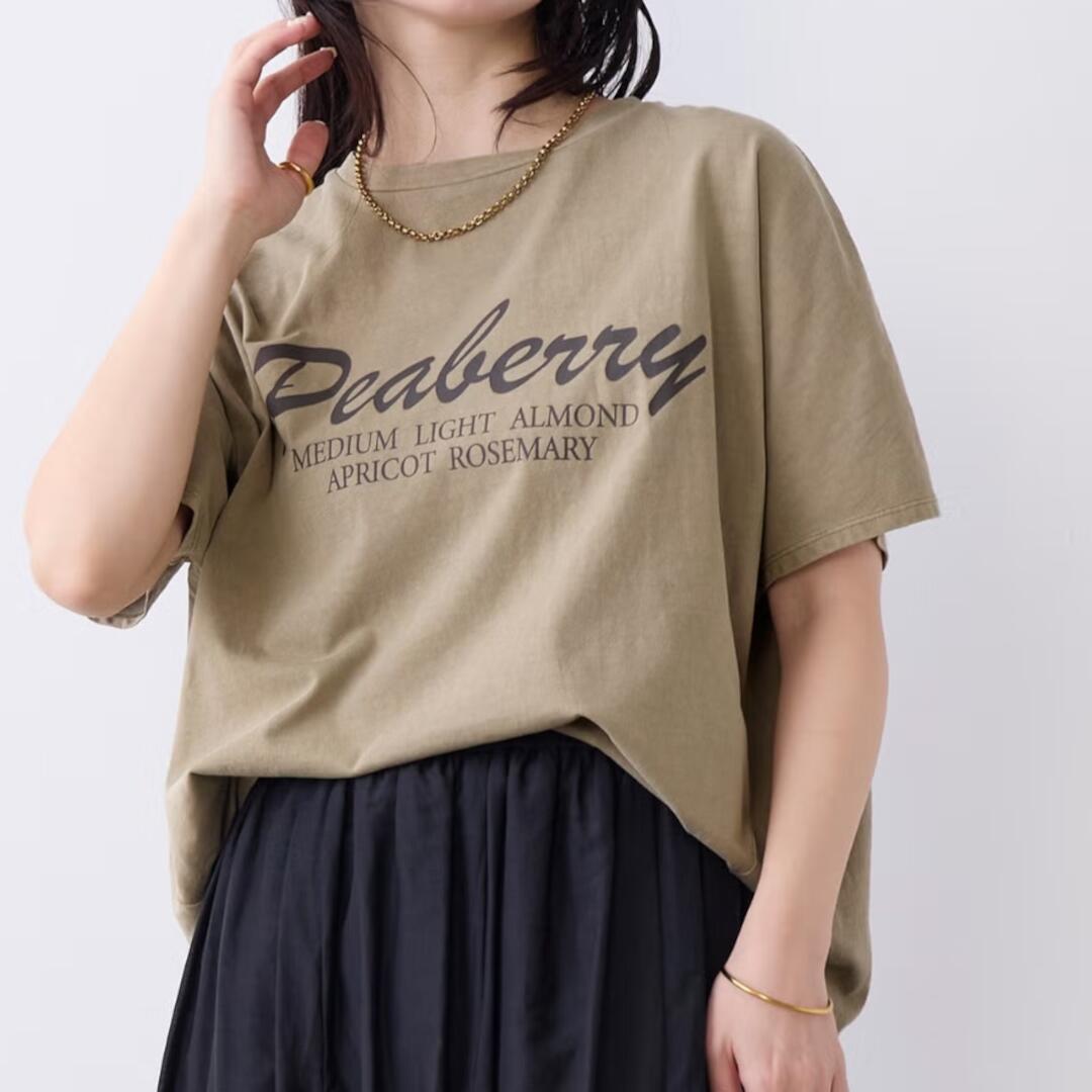 ★ MICA & DEAL "Peaberry"ロゴT-shirt　 BEIGE (0126209125) 26SS　26春夏　トップス　ロゴ　Tシャツ