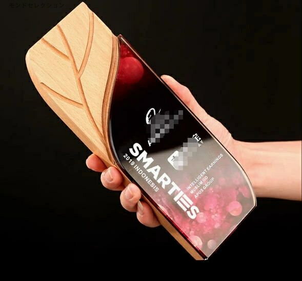 商品情報トロフィーの思いトロフィーでは「表彰文化」を通じて、日本の褒める文化を育むことに真剣に取り組んでいます。そのため、物販からコンサルティングまで幅広い分野で活動を展開したいと考えています。褒める行為は、人に自信を与え、ポジティブな気持...